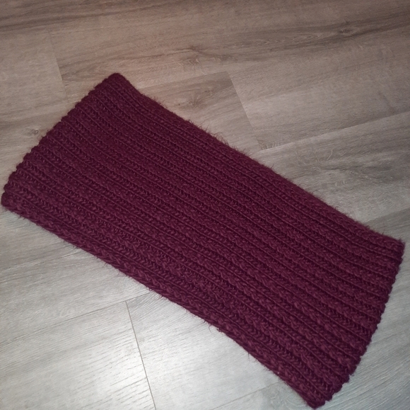 American Eagle Chunky Knit Infinity Scarf - Picture 1 of 3